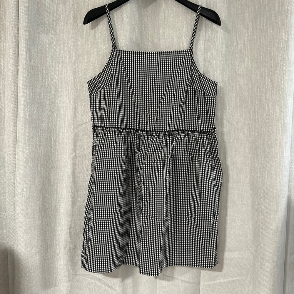 Mini gingham dress. Size M. Urban outfitters (urban renewal)